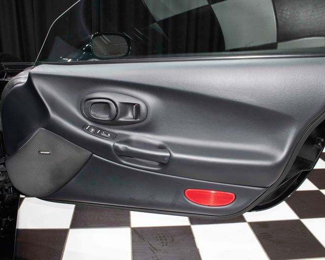 2002 Chevrolet Corvette 2dr Z06 Hardtop - 22976963 - 30