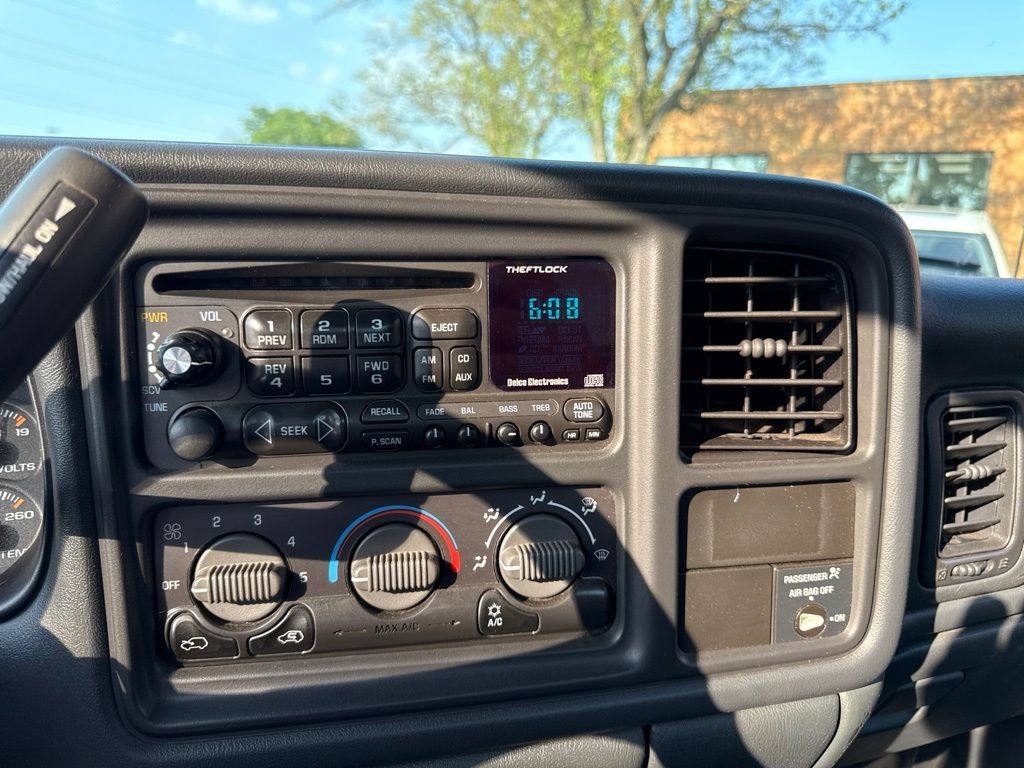 2002 Chevrolet Silverado 1500 Reg Cab 133.0" WB 4WD LS - 23053462 - 9
