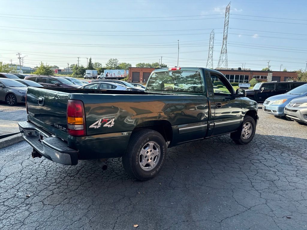 2002 Chevrolet Silverado 1500 Reg Cab 133.0" WB 4WD LS - 23053462 - 4