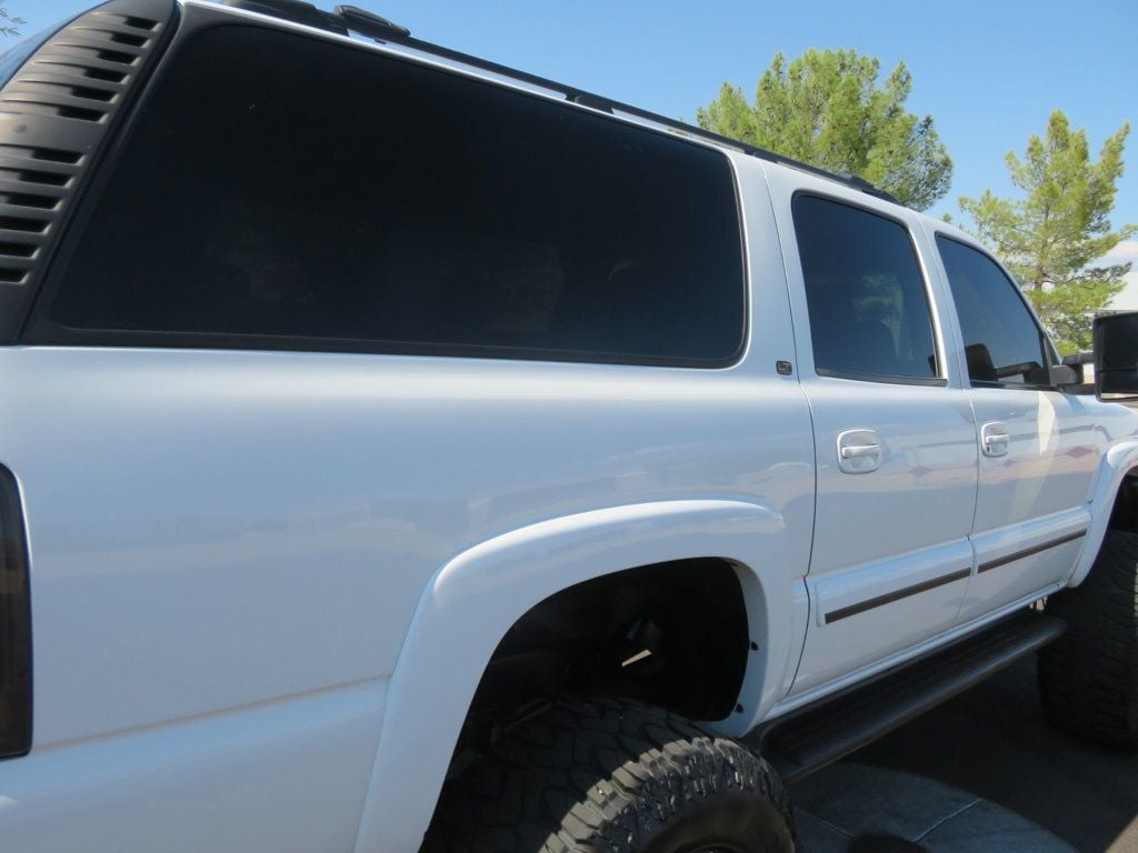 2002 Chevrolet Suburban EXTRA CLEAN 8.1 LITER 4X4 BAD BOY  LIFTED  2500 SUBURBAN  - 22630429 - 9