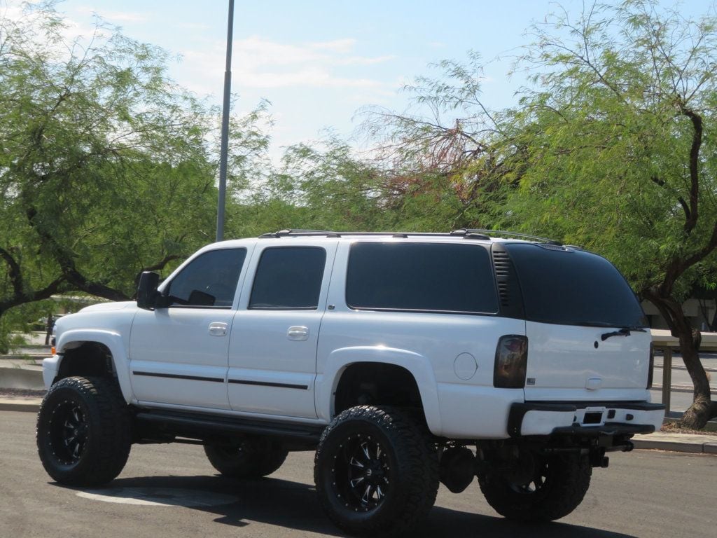 2002 Chevrolet Suburban EXTRA CLEAN 8.1 LITER 4X4 BAD BOY  LIFTED  2500 SUBURBAN  - 22630429 - 4