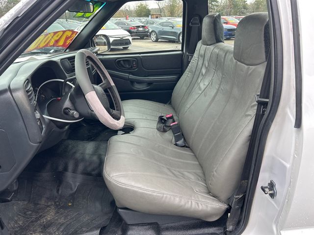 2002 Chevrolet S-10 Base Trim - 22955461 - 6