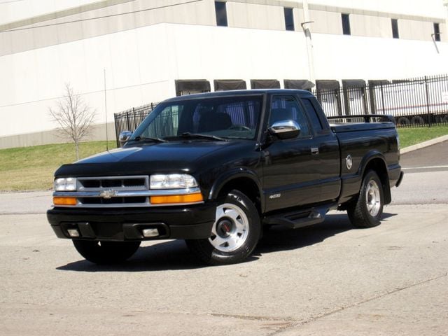 2002 Chevrolet S-10 Ext Cab 123" WB - 22999134 - 2