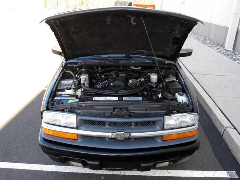 2002 Chevrolet S-10 Ext Cab 123" WB - 22999134 - 29