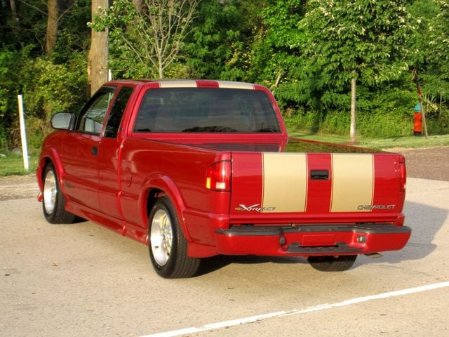 2002 Chevrolet S-10 Ext Cab 123" WB LS - 22466456 - 12