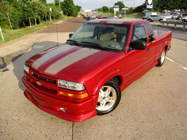 2002 Chevrolet S-10 Ext Cab 123" WB LS - 22466456 - 3