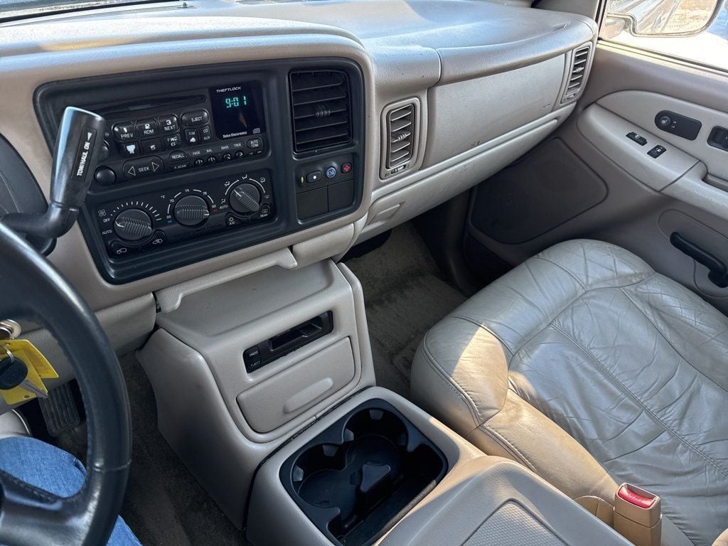 2002 Chevrolet Tahoe 4dr 1500 4WD LT - 22980478 - 13