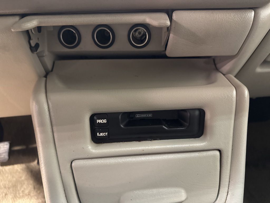 2002 Chevrolet Tahoe 4dr 1500 4WD LT - 22980478 - 17