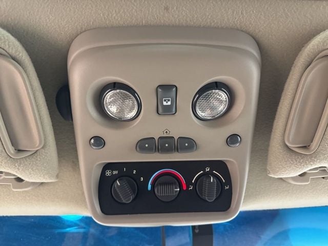 2002 Chevrolet Tahoe 4dr 1500 4WD LT - 22980478 - 18