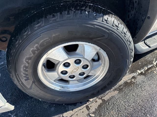 2002 Chevrolet Tahoe 4dr 1500 4WD LT - 22980478 - 1