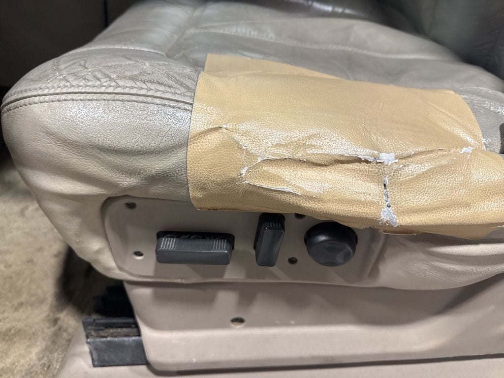 2002 Chevrolet Tahoe 4dr 1500 4WD LT - 22980478 - 22