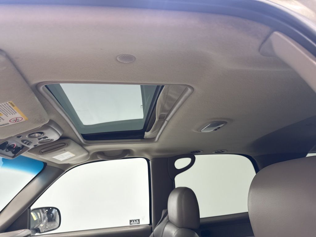 2002 Chevrolet Tahoe 4dr 1500 4WD LT - 22980478 - 24