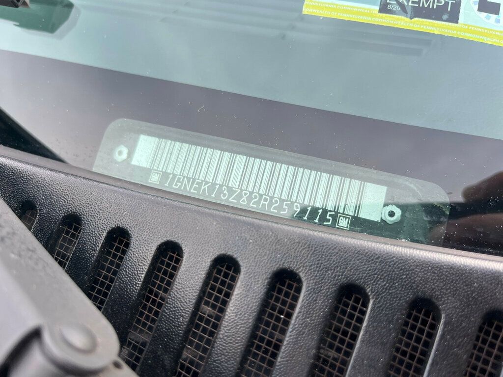 2002 Chevrolet Tahoe Z71 Off Road 4x4 with Rear Barn doors - 22975852 - 33