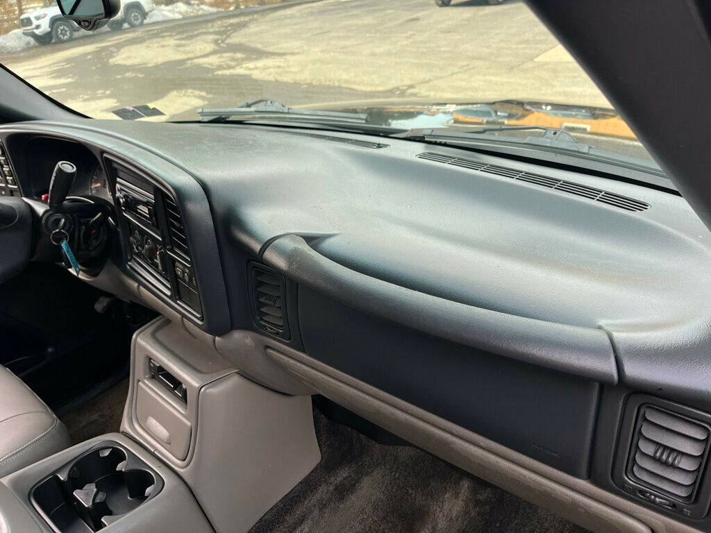 2002 Chevrolet Tahoe Z71 Off Road 4x4 with Rear Barn doors - 22975852 - 38