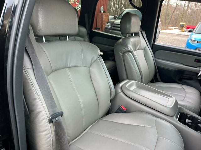 2002 Chevrolet Tahoe Z71 Off Road 4x4 with Rear Barn doors - 22975852 - 39