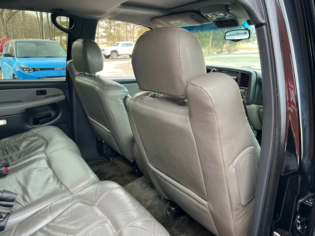 2002 Chevrolet Tahoe Z71 Off Road 4x4 with Rear Barn doors - 22975852 - 45