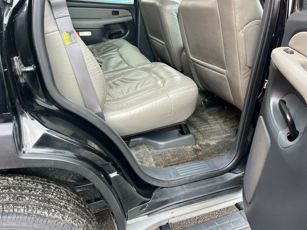 2002 Chevrolet Tahoe Z71 Off Road 4x4 with Rear Barn doors - 22975852 - 46