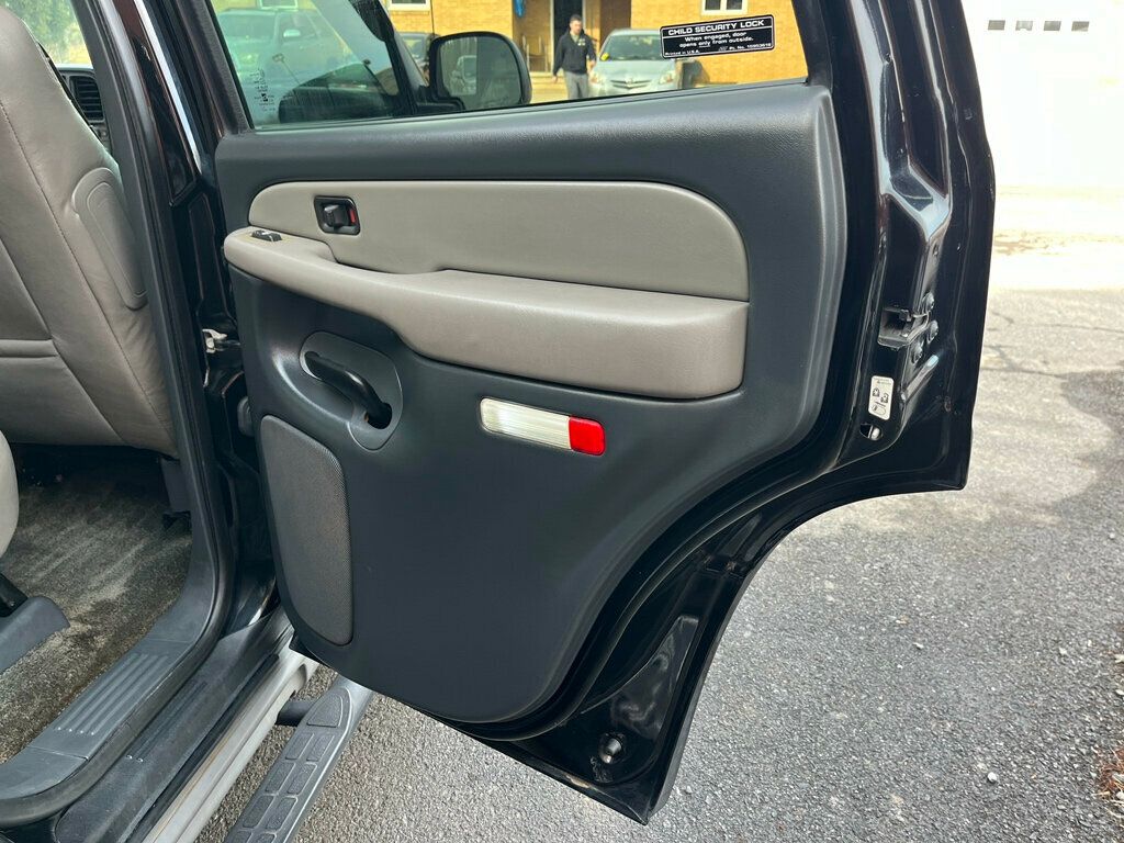 2002 Chevrolet Tahoe Z71 Off Road 4x4 with Rear Barn doors - 22975852 - 47