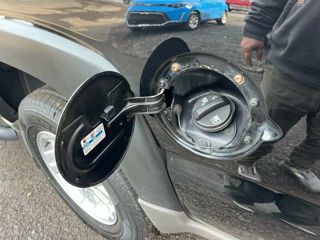 2002 Chevrolet Tahoe Z71 Off Road 4x4 with Rear Barn doors - 22975852 - 48