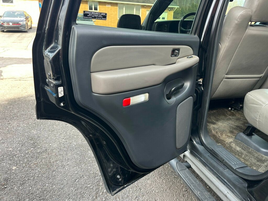 2002 Chevrolet Tahoe Z71 Off Road 4x4 with Rear Barn doors - 22975852 - 51