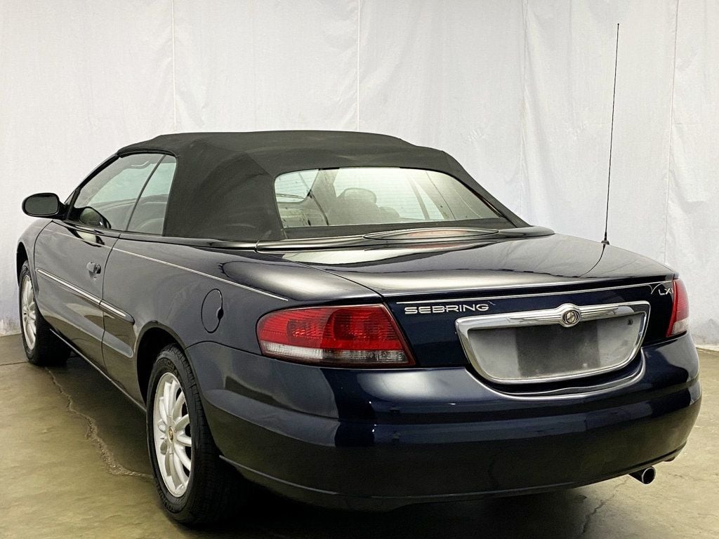2002 Chrysler Sebring 2dr Convertible LXi - 22932710 - 4