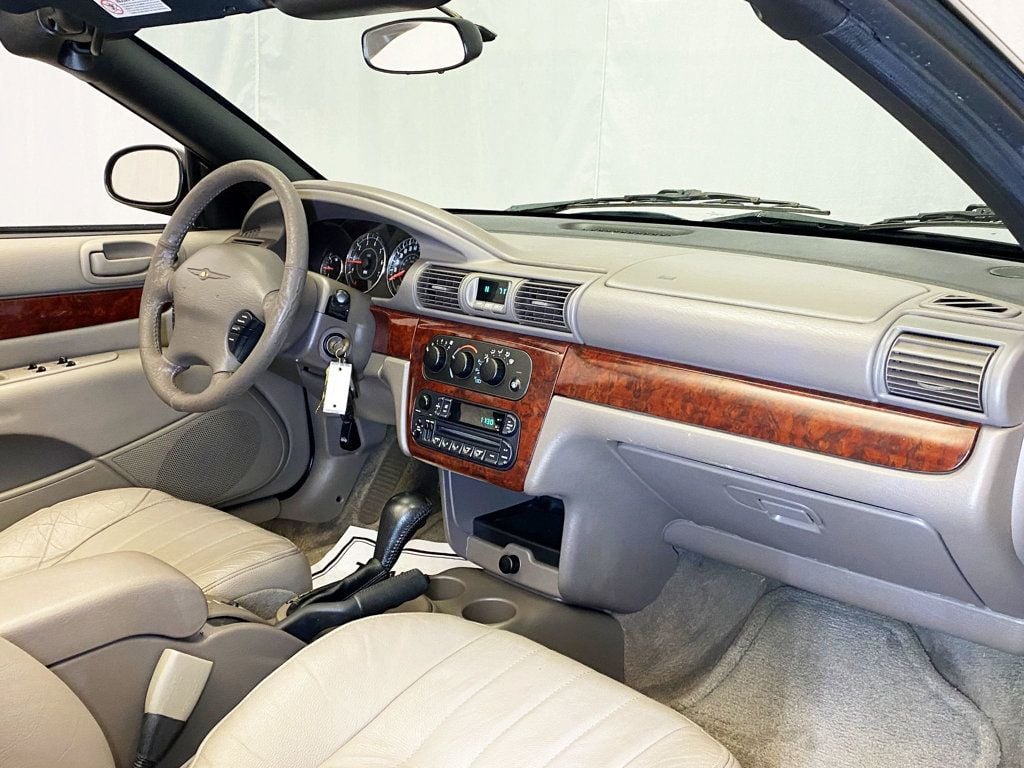 2002 Chrysler Sebring 2dr Convertible LXi - 22932710 - 50