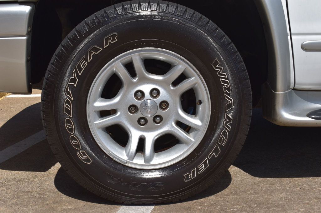 2002 Dodge Durango SLT Plus photo 10