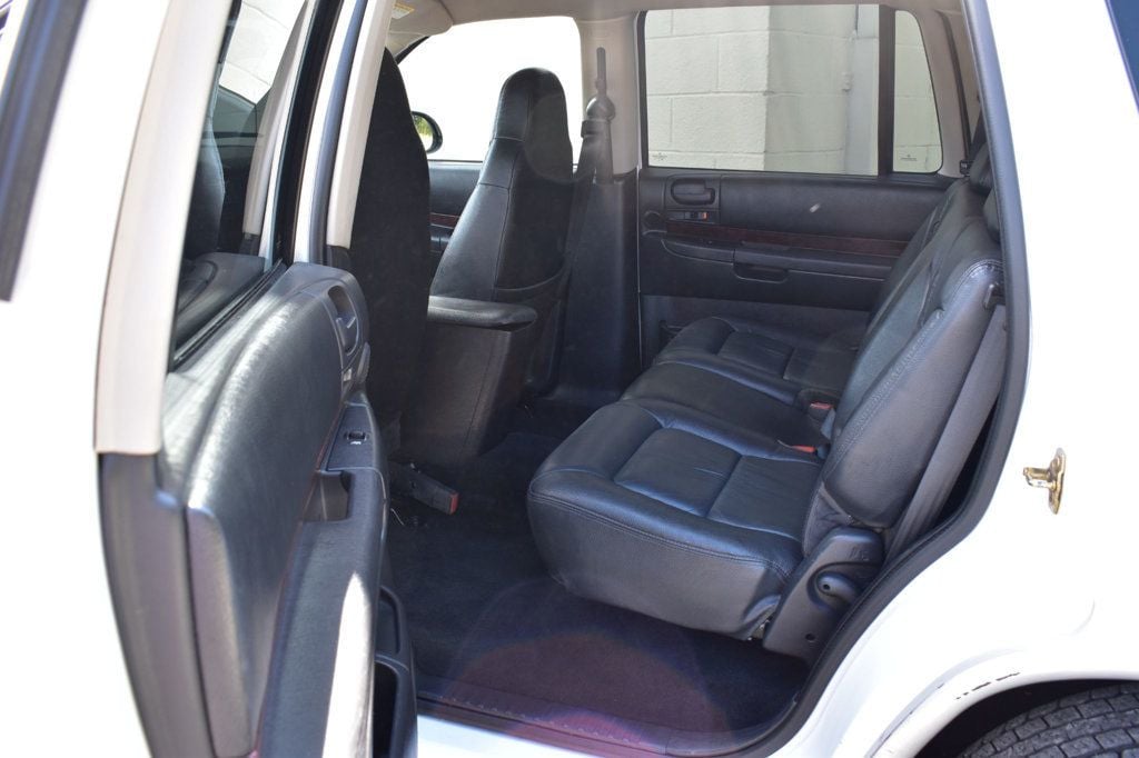 2002 Dodge Durango SLT Plus photo 18