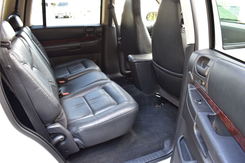2002 Dodge Durango SLT Plus photo 23
