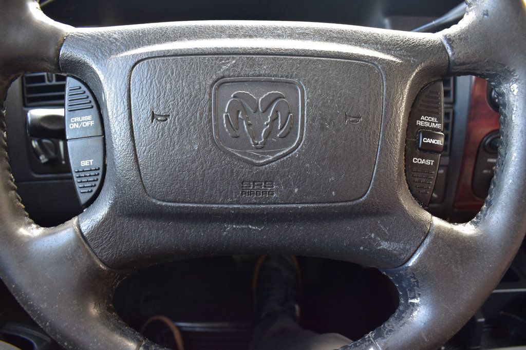 2002 Dodge Durango SLT Plus photo 26