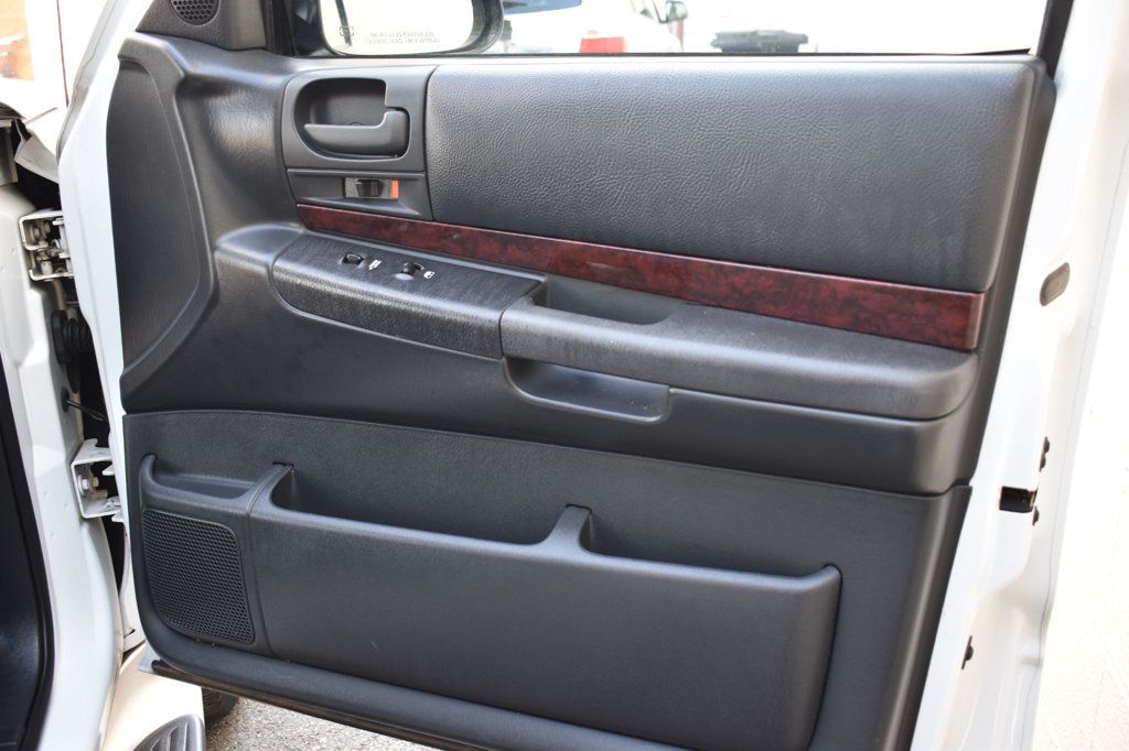 2002 Dodge Durango SLT Plus photo 36