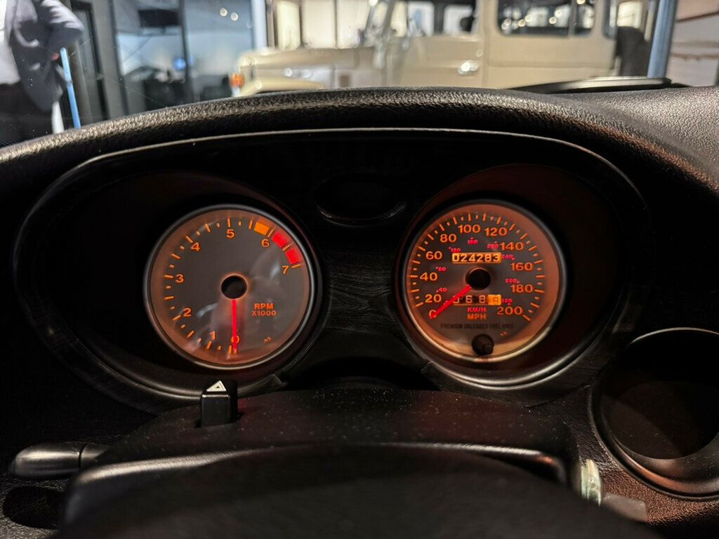 2002 Dodge Viper Convertible/6SpeedManual/V10/AlpineAudio/RemoteKeylessEntry/ABS - 23017612 - 13