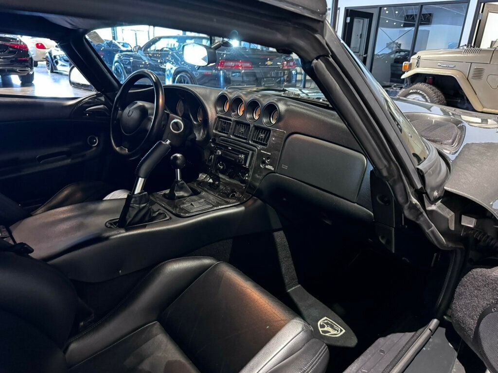 2002 Dodge Viper Convertible/6SpeedManual/V10/AlpineAudio/RemoteKeylessEntry/ABS - 23017612 - 19