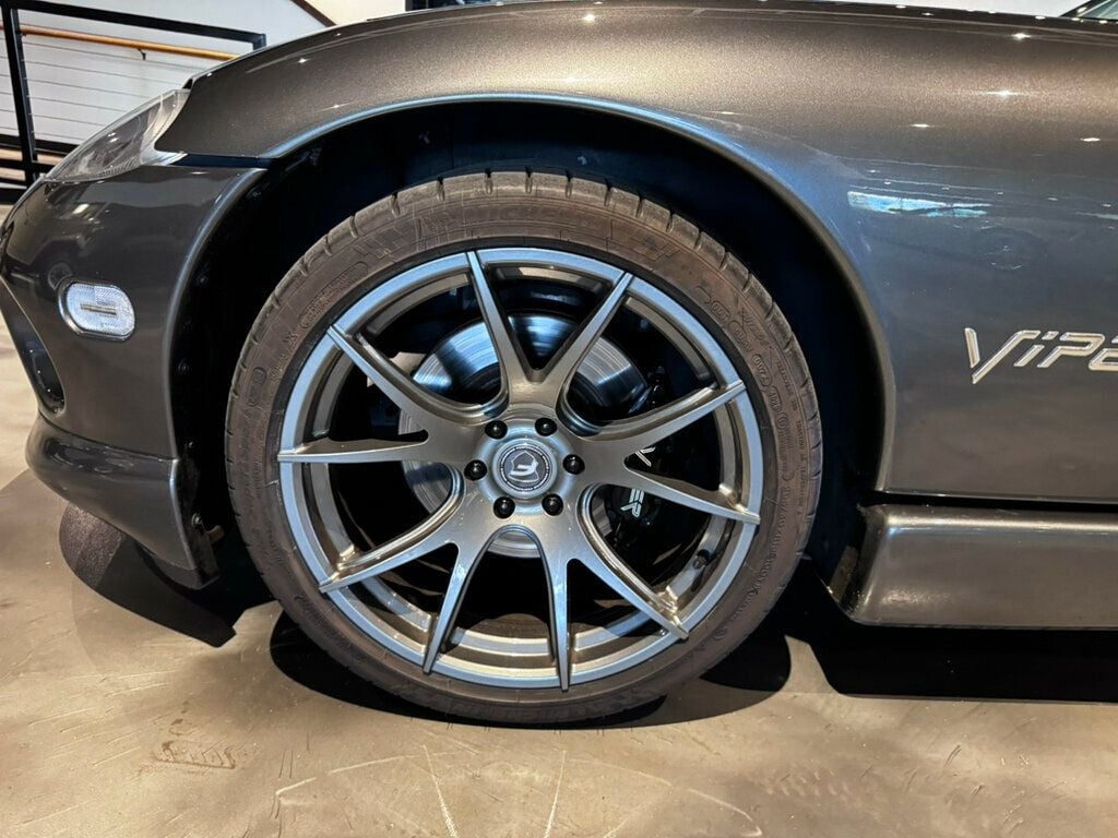 2002 Dodge Viper Convertible/6SpeedManual/V10/AlpineAudio/RemoteKeylessEntry/ABS - 23017612 - 23