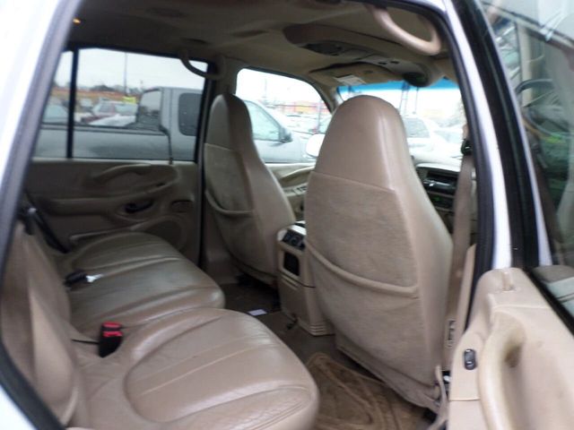 2002 Ford Expedition 119" WB Eddie Bauer - 20186764 - 3