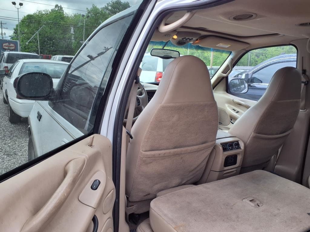 2002 Ford Expedition 119" WB Eddie Bauer - 22969481 - 13