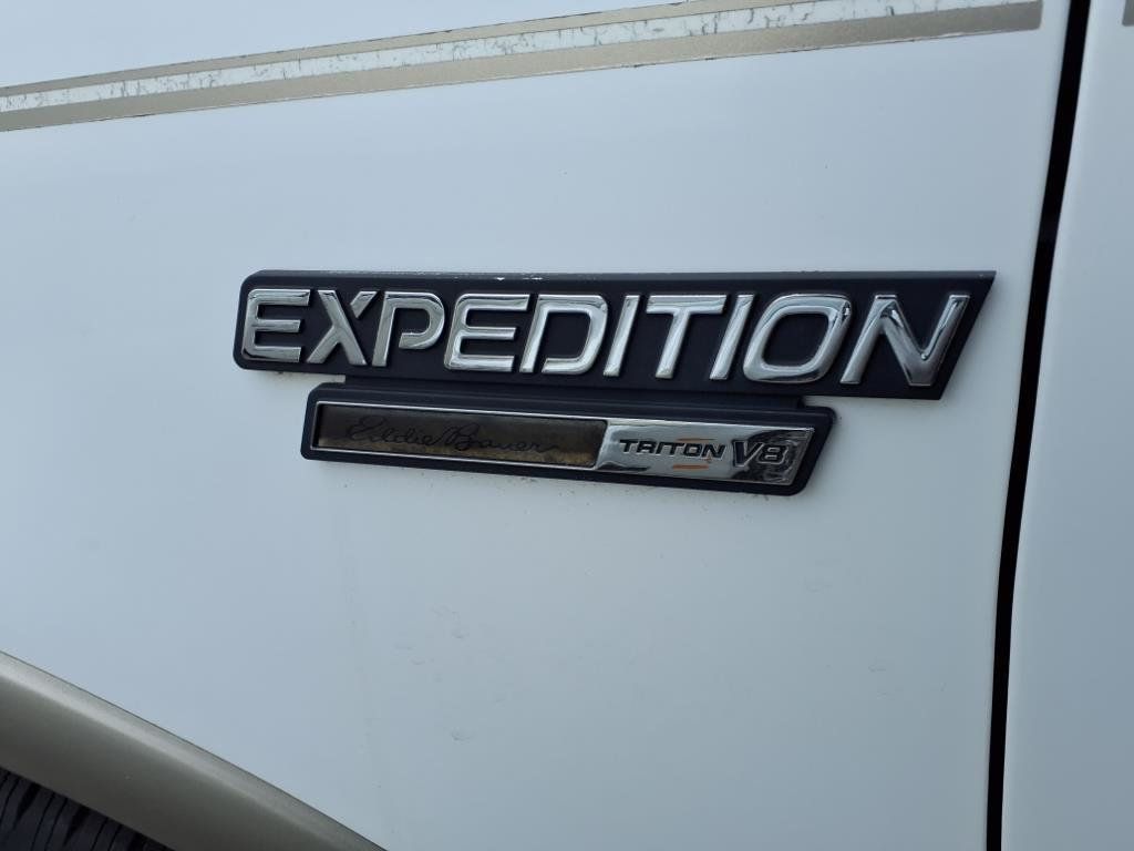 2002 Ford Expedition 119" WB Eddie Bauer - 22969481 - 5
