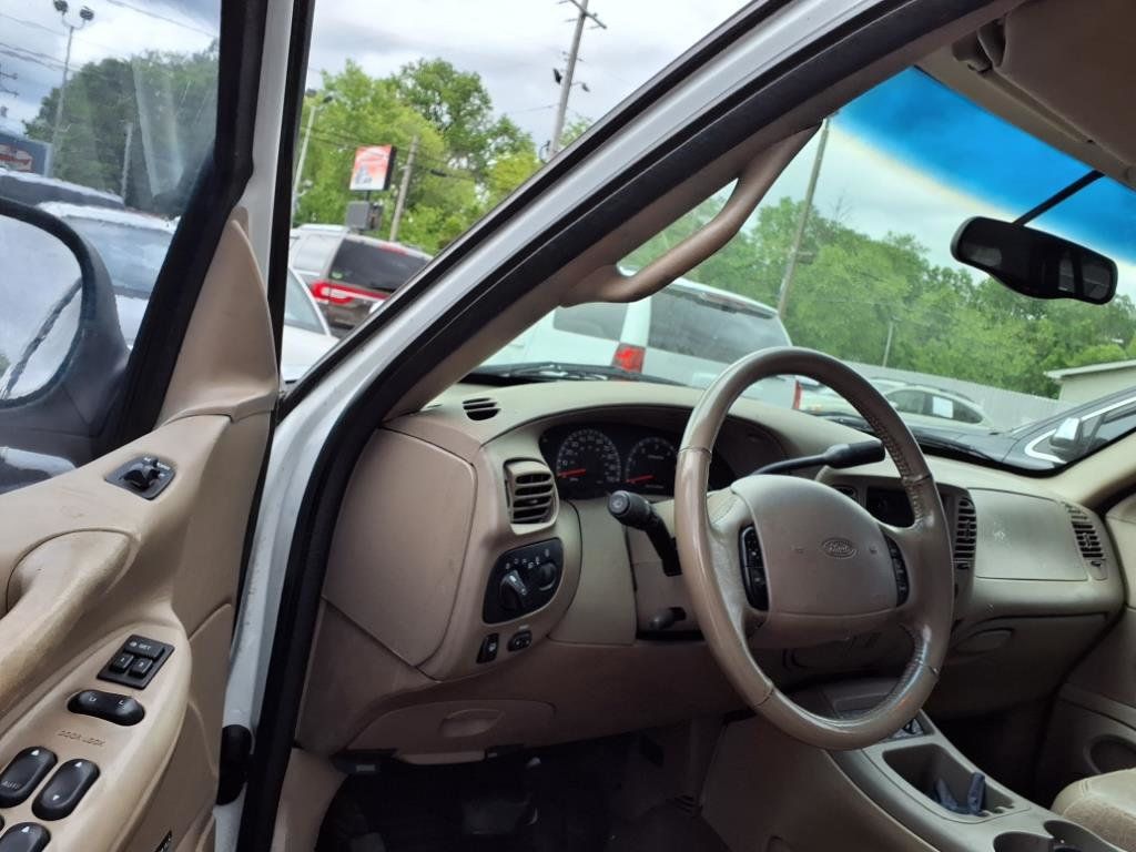 2002 Ford Expedition 119" WB Eddie Bauer - 22969481 - 7