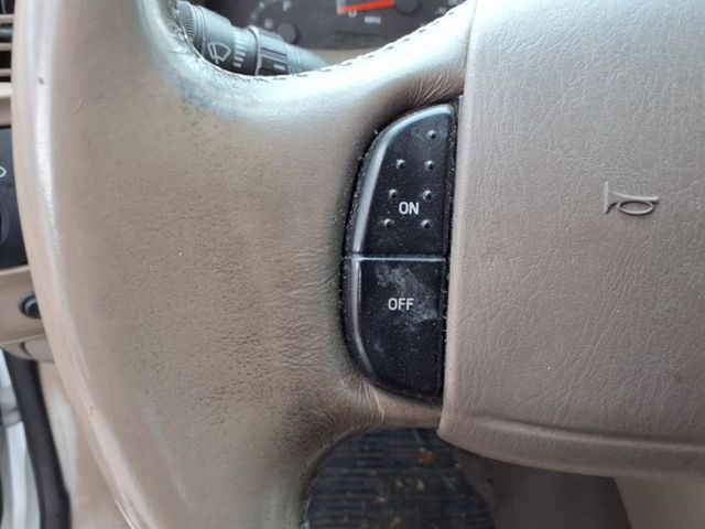 2002 Ford Expedition 119" WB Eddie Bauer - 22969481 - 8