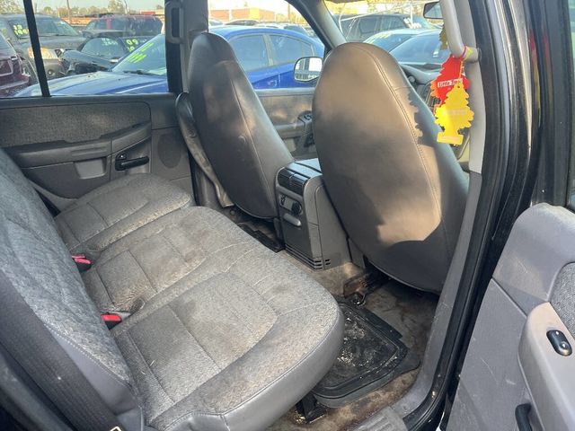 2002 Ford Explorer 4dr 114" WB XLS 4WD - 22795156 - 2