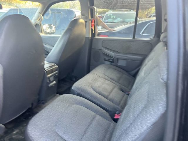 2002 Ford Explorer 4dr 114" WB XLS 4WD - 22795156 - 3