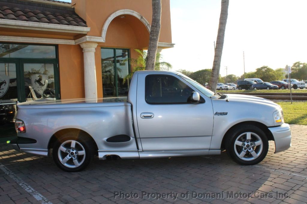 2002 Ford F-150 Lightning photo 2