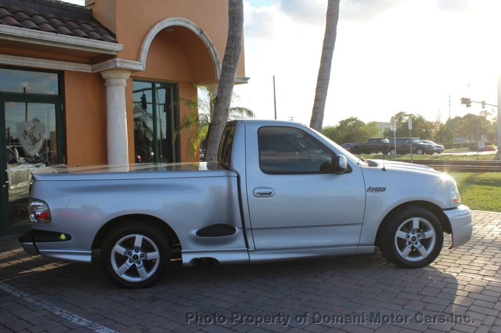 2002 Ford F-150 Lightning photo 19