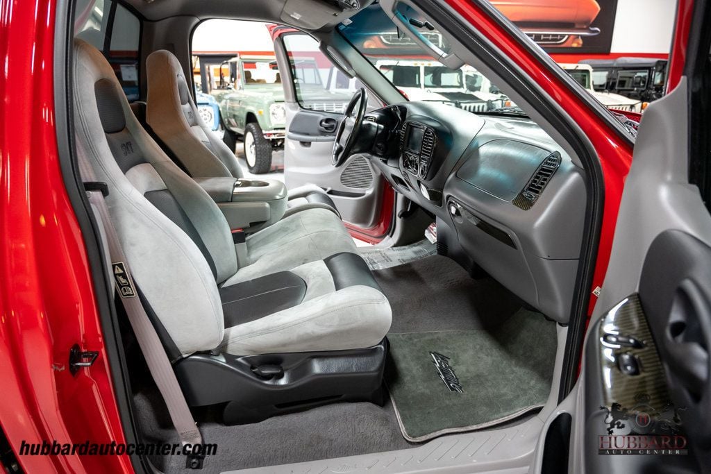 2002 Ford F-150 Reg Cab Flareside 120" Lightning - 22953596 - 25