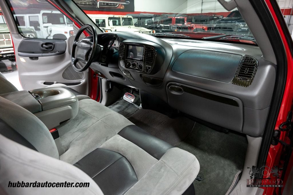 2002 Ford F-150 Reg Cab Flareside 120" Lightning - 22953596 - 26