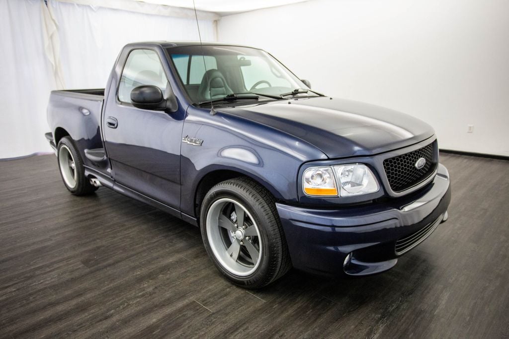 2002 Ford F-150 Reg Cab Flareside 120" Lightning - 23002759 - 1