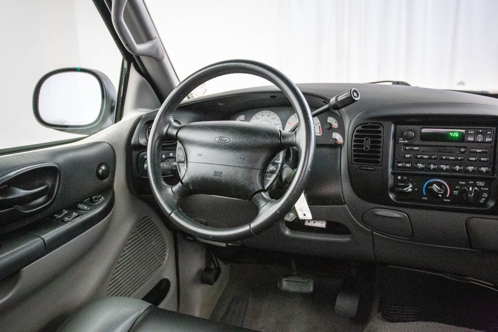 2002 Ford F-150 Reg Cab Flareside 120" Lightning - 23002759 - 3