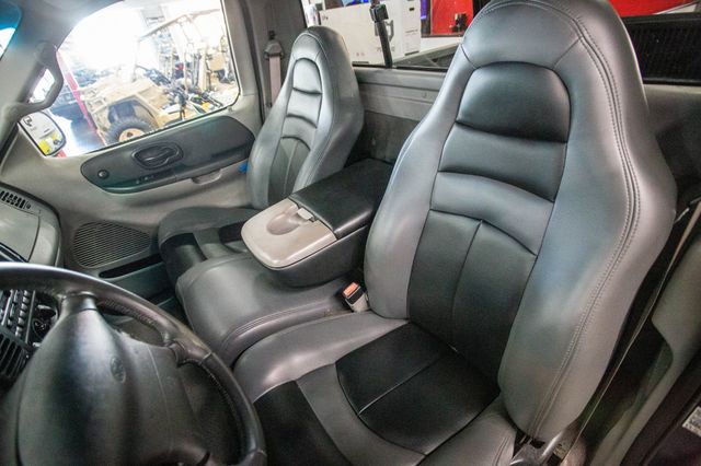 2002 Ford F-150 Reg Cab Flareside 120" Lightning - 23002759 - 3