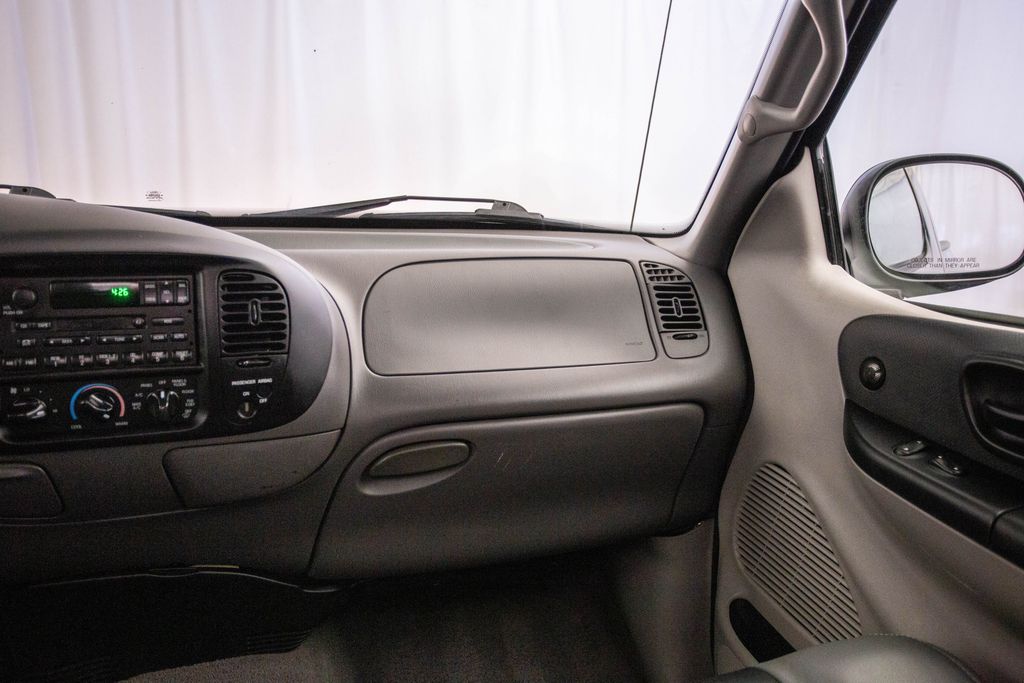 2002 Ford F-150 Reg Cab Flareside 120" Lightning - 23002759 - 4