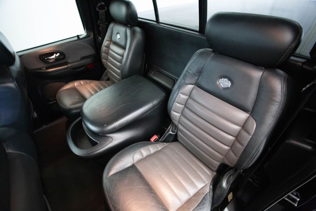 2002 Ford F-150 SuperCrew 139" Harley Davidson - 22964424 - 24